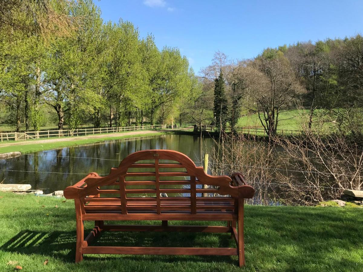 Penbedw Uchaf Estate - Rural Retreats, Tennis Mold Bagian luar foto