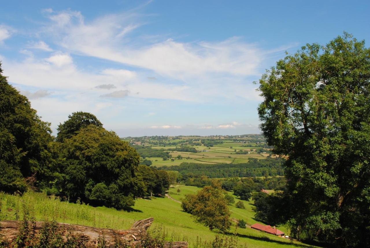 Penbedw Uchaf Estate - Rural Retreats, Tennis Mold Bagian luar foto