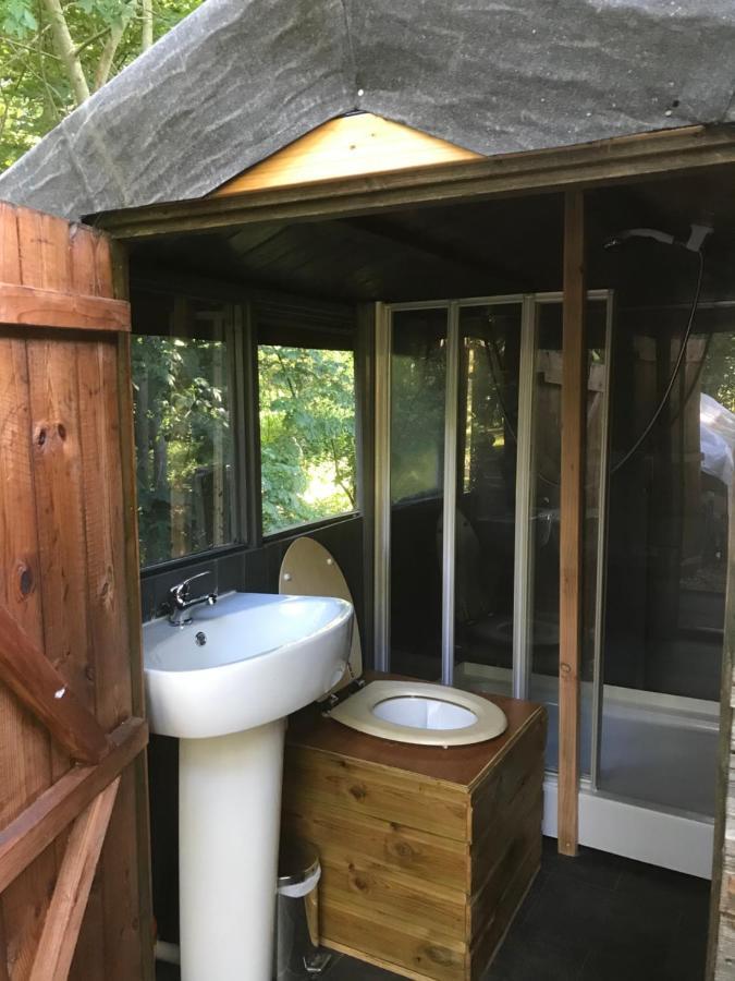 Penbedw Uchaf Estate - Rural Retreats, Tennis Mold Bagian luar foto